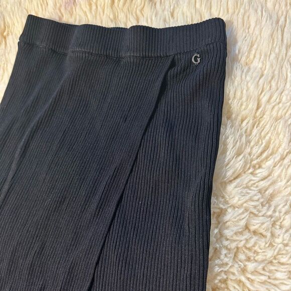 Guess Skirt - Picture 6 of 6